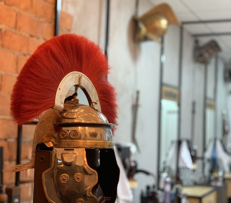Adéntrate y disfruta de la nueva exposición del Imperio Romano en Coolman… de la mano de: http://espectaculosdragonnegro.com   https://youtu.be/2oGmq9OgObU  #exposición #imperioromano #medieval #peluqueriacoolman #coolman #alicantecentro #alicante